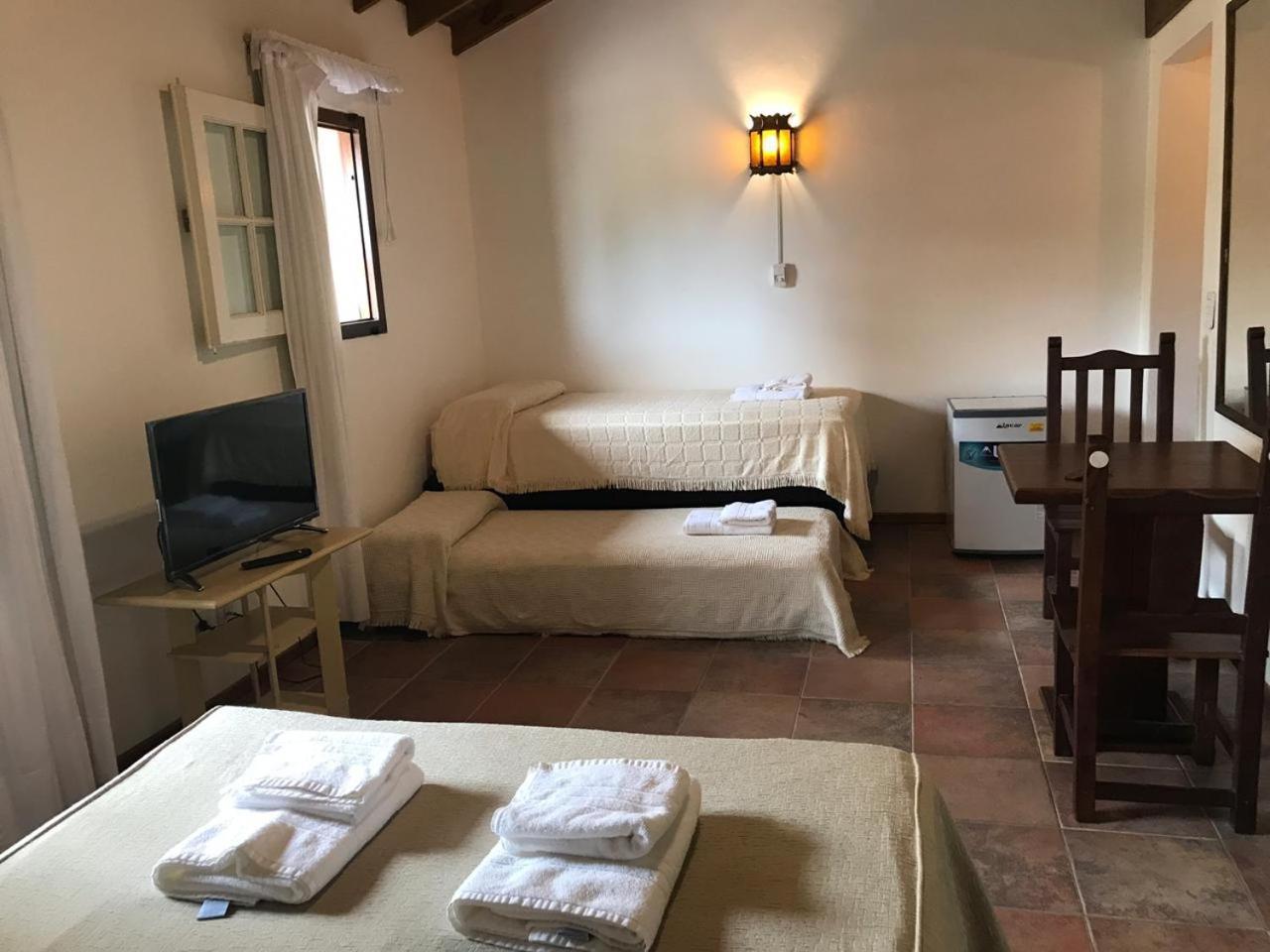 Hosteria Sajonia Villa Gesell Exteriér fotografie